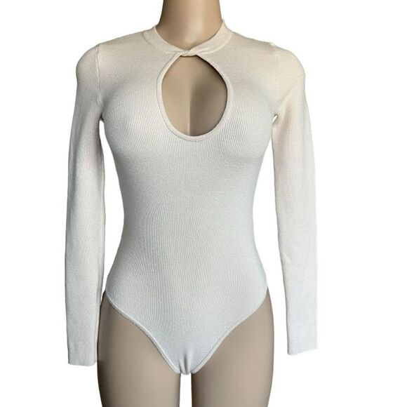 WHO WHAT WEAR COLLECTION
Sasha Cutout Bodysuit - Picture 2 of 8
